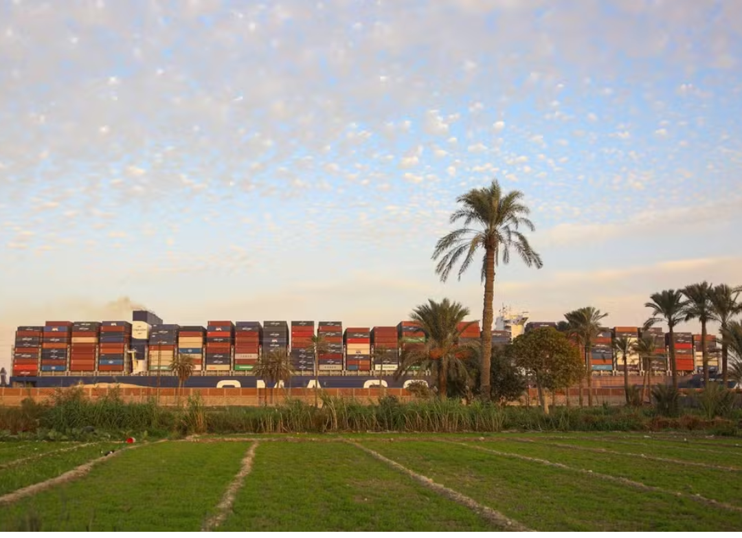 Transporte marítimo dá sinais de pânico com a principal via comercial sob ameaça dos houthis