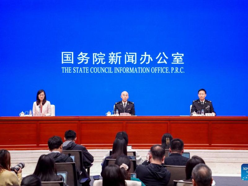 China lidera o comércio mundial com sólida alta das exportações e importações em nove meses de 2025